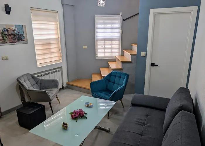 Casita bien equipada en buena zona!